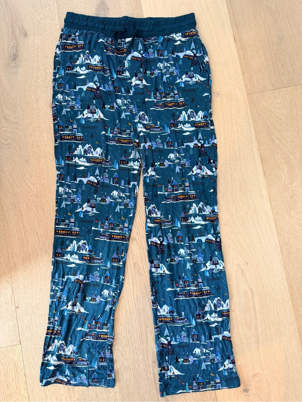 Little Sleepies Men’s Blue Winter Village Pajama Pants size medium